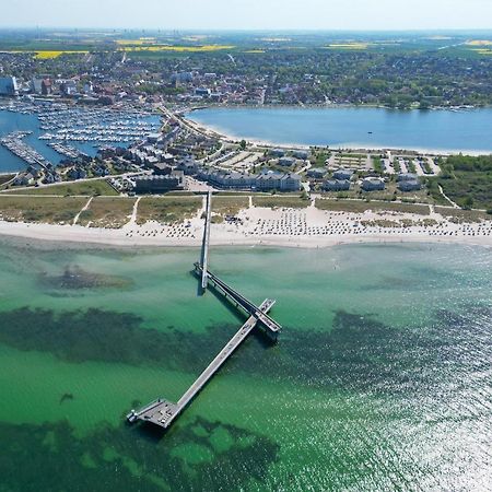 Derzeit Beliebt - Phaenomenaler Ausblick Auf Binnen- Und Ostsee Heiligenhafen Exterior photo